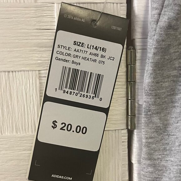 Adidas Gray Boys Large (14-16) T-shirt Read Description - Picture 3 of 6